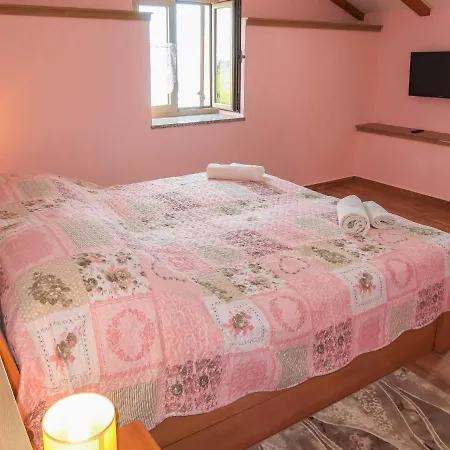 Elija By Interhome Mošćenička Draga